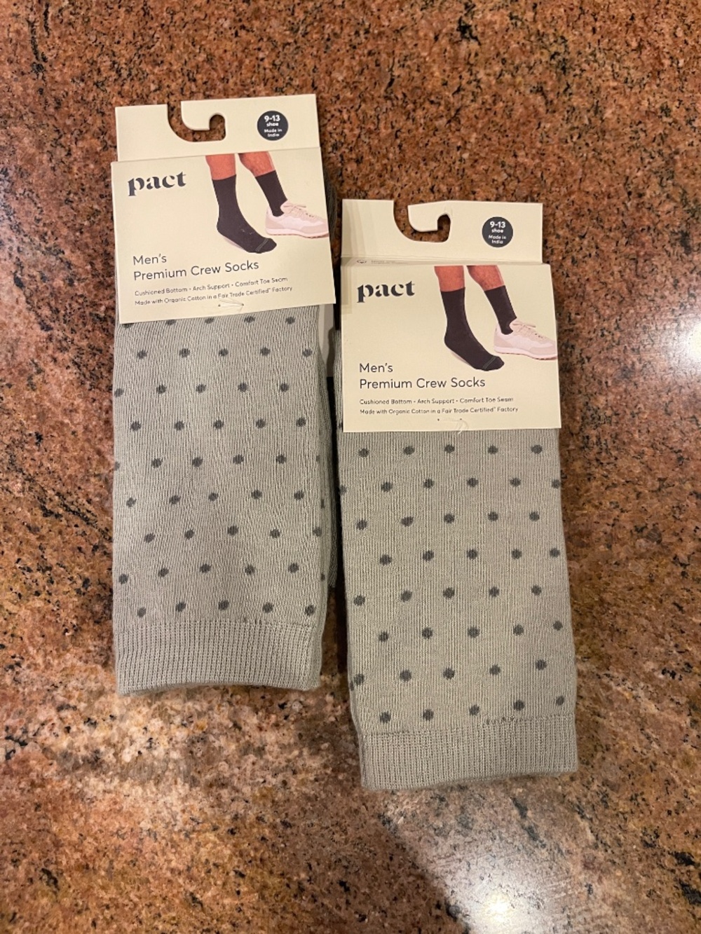 NEW! Men's Pact Seagrass Castor Dot Premium Crew Socks Shoe Size: 9-13 (2 Pair)